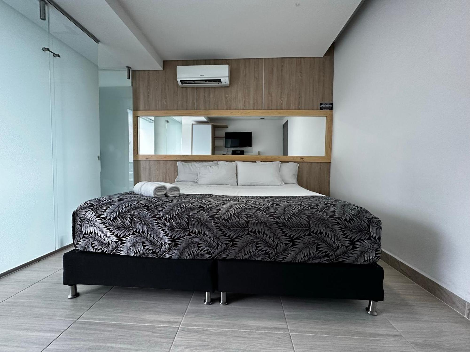 Hotel Piso 12 เบลโญ ภายนอก รูปภาพ